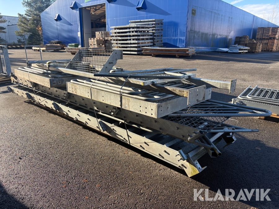 Brand/Evakueringstrappa Eurostair rak, varmgalvad med vilplan & förhöjning. 2 st