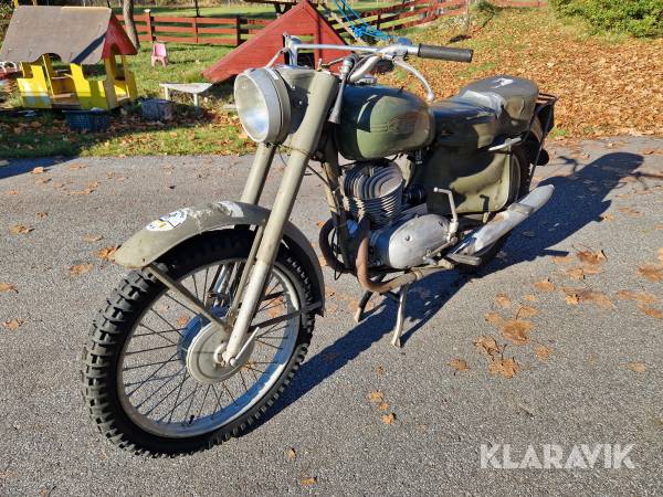 Militär motorcykel Jawa 257