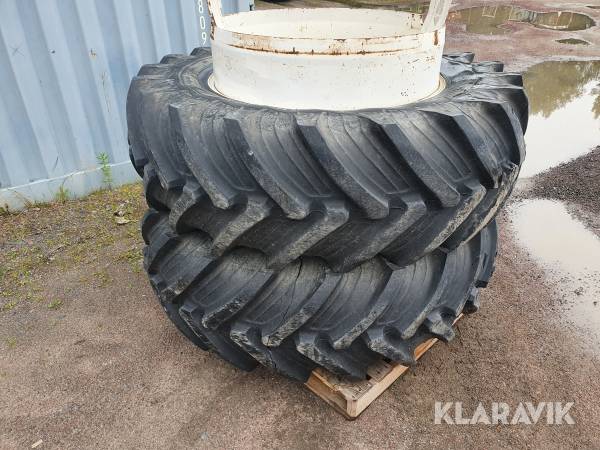 Dubbelmontage till traktor Taarus 580/70 R 42
