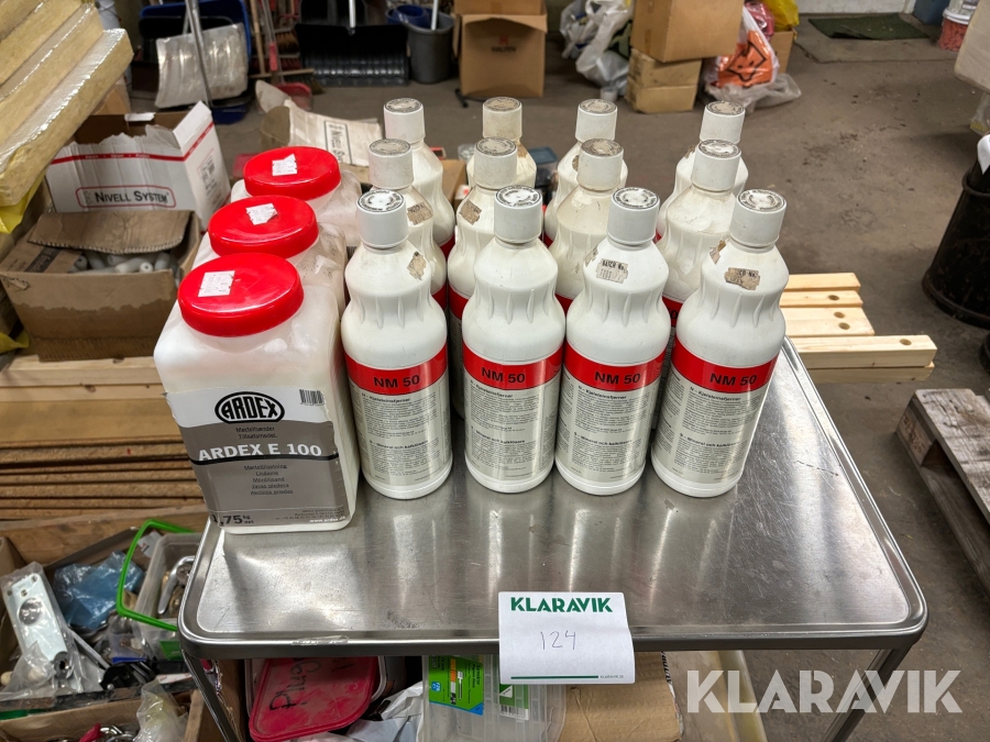 Betongrengöring och primer Ardex