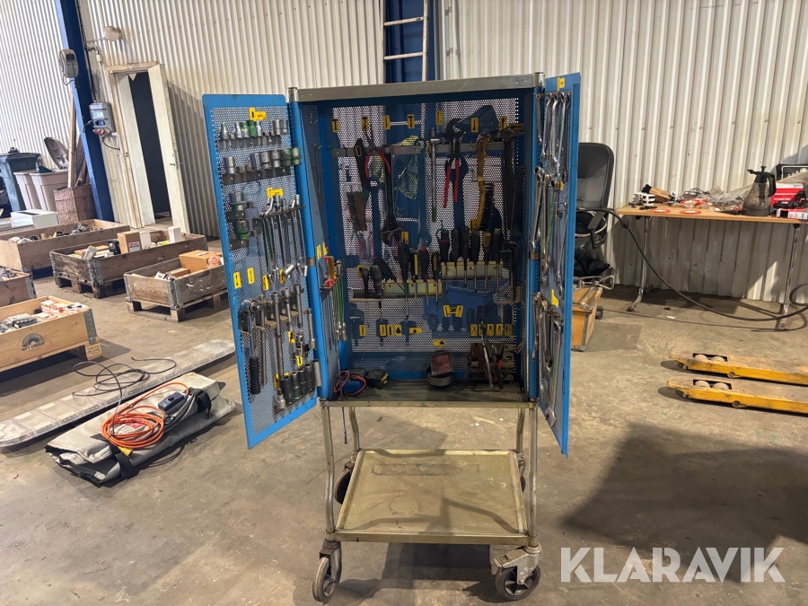 Vertygsskåp med innehåll