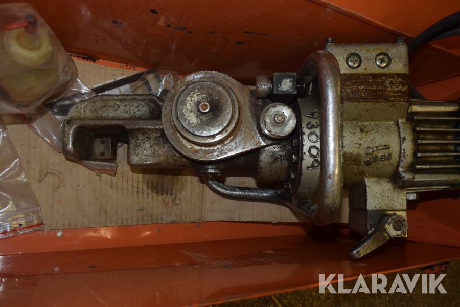 Klaravik Auktioner Klipp & Bockmaskin Bendof DBC 16