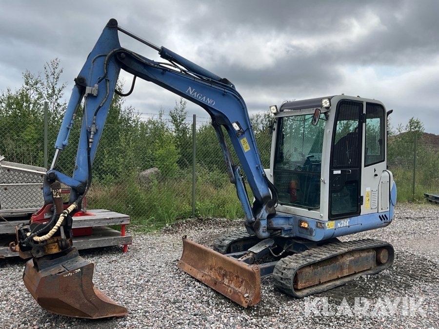 Grävmaskin Nagano N36C med tiltrotator