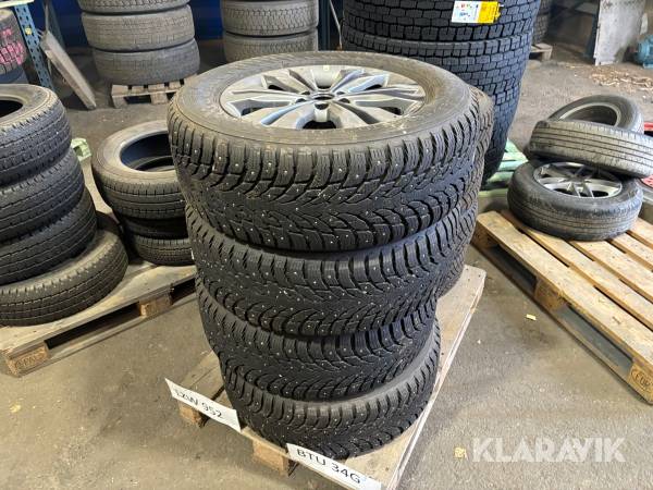 Dubbdäck Nokian 255/60R18 4 st