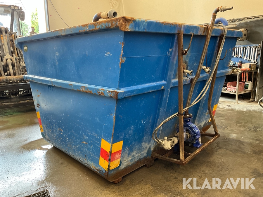 Vattentank ILAB med vattenpump