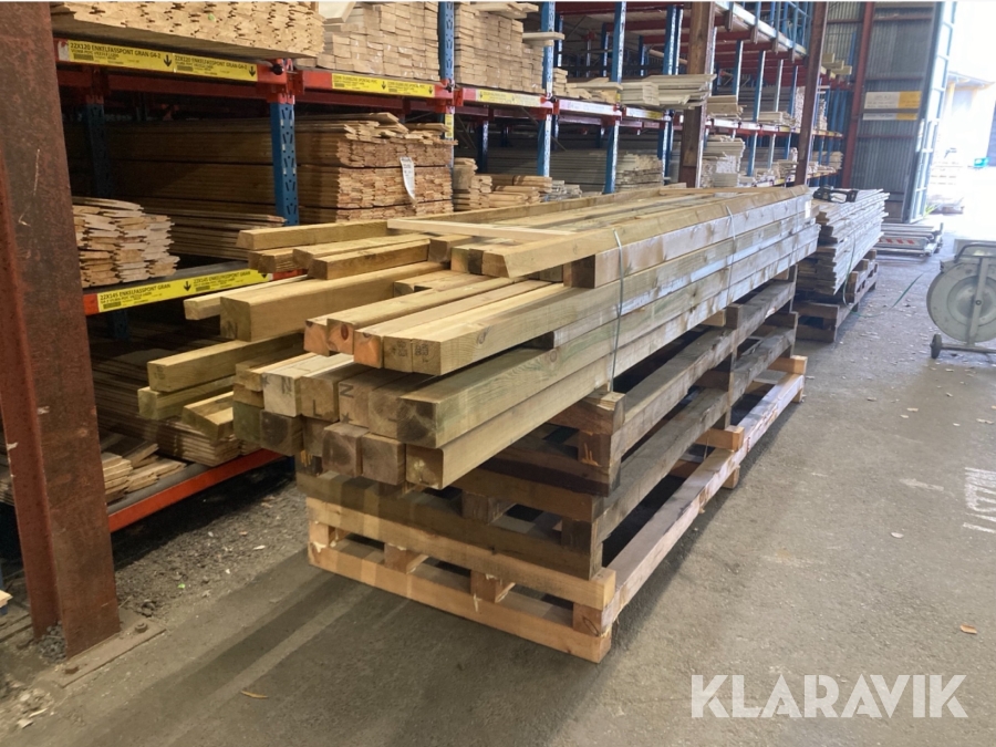 Parti med tryckimpregnerat virke sekunda