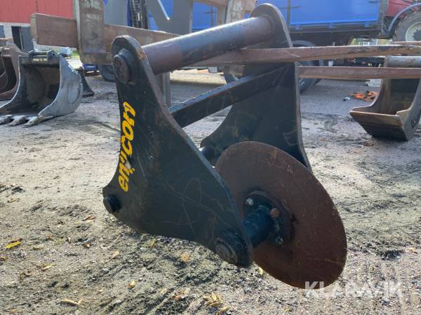 Asfaltskärare Engcon S70