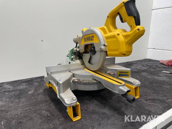 Kap&geringsåg Dewalt DW 777-QS