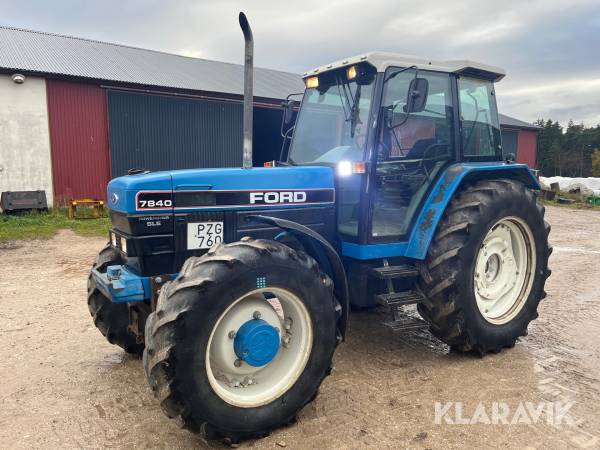 Traktor Ford 7840