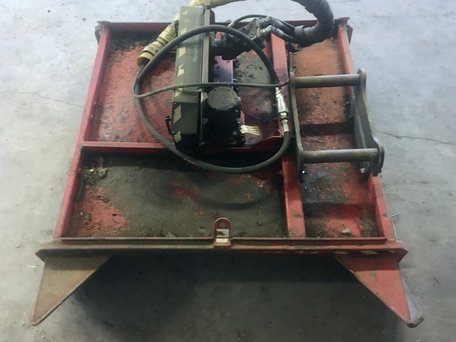 Buskröjare kedjeröjare.