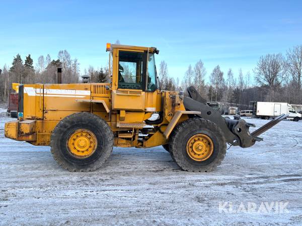 Hjullastare Volvo L90C med vågutrustning