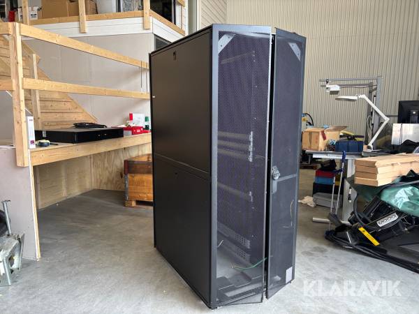 Serverskåp Hewlett Packard med ups/apc