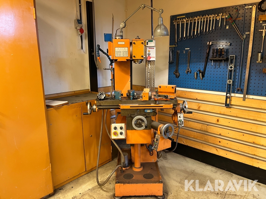 Fräsmaskin Storebro Combi-Mill med verktyg