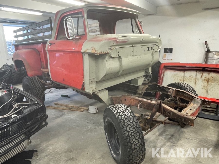 Pickup Dodge Powerwagon W200