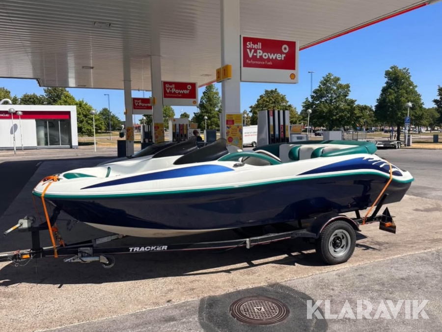 Motorbåt Seadoo Challenger 1800 7-sitsig med trailer