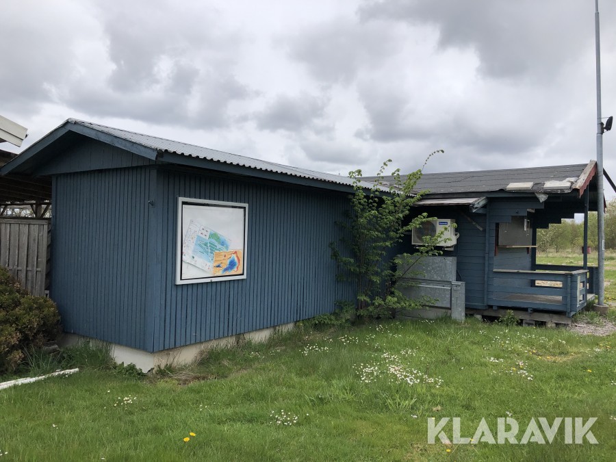 Reception med kontor, lager & utrustning 