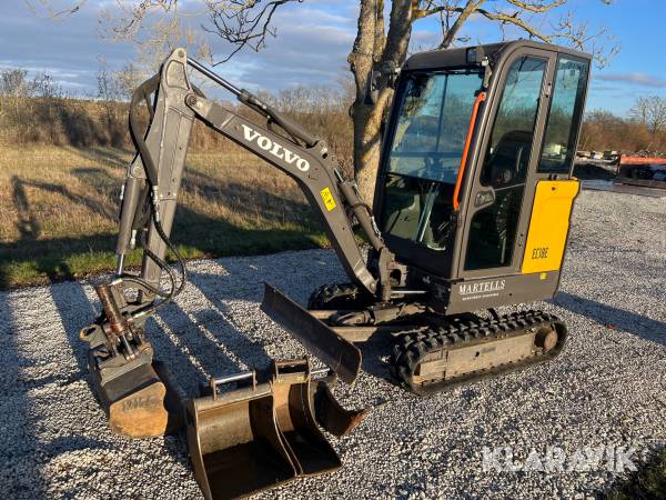 Grävmaskin Volvo EC18E med tilthuvud & redskap