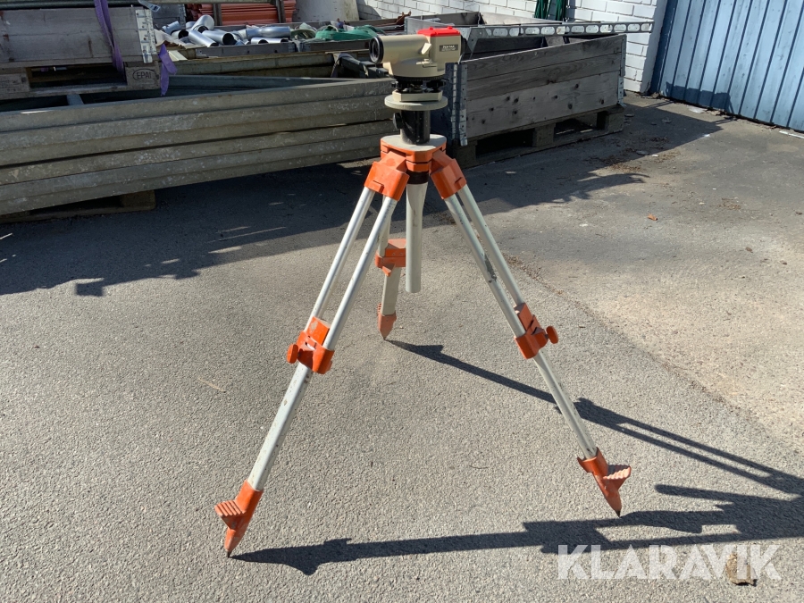 Avvägningsinstrument Pentax AL-220 med stativ