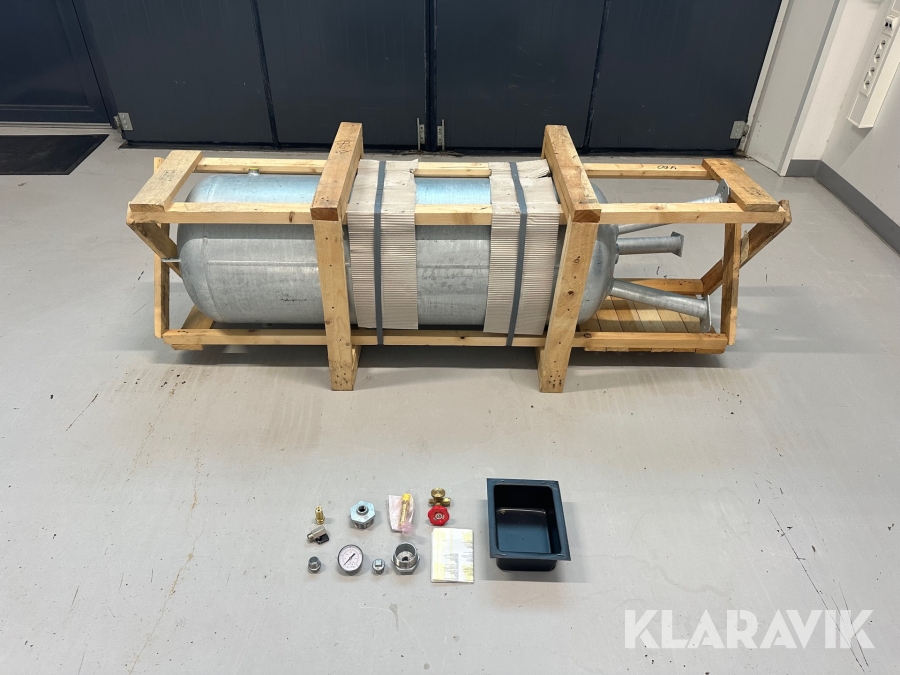 Trycklyftstank Atlas Copco med tillbehör