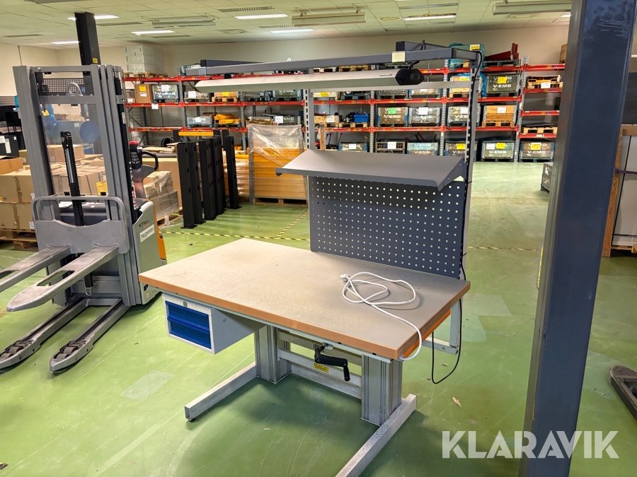 Arbetsbänk höj & sänkbar