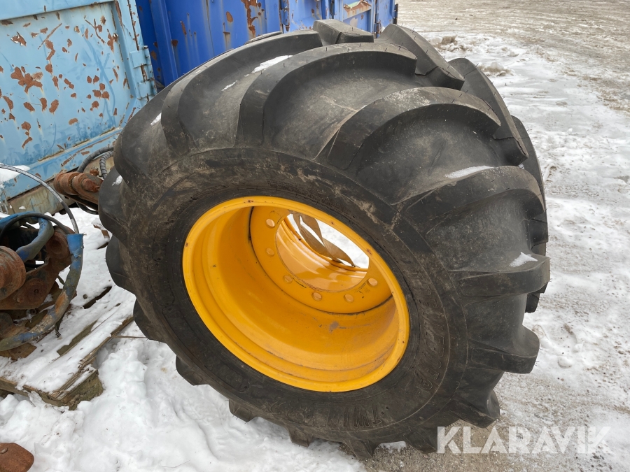 Däck Trelleborg Twin 422 650/45 B 22.5