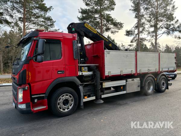 Lastbil Volvo FM 6X2 med tipp och kran