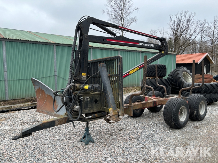 Skogsvagn FTG Mowi 850/P30 med kran & joystickstyrning