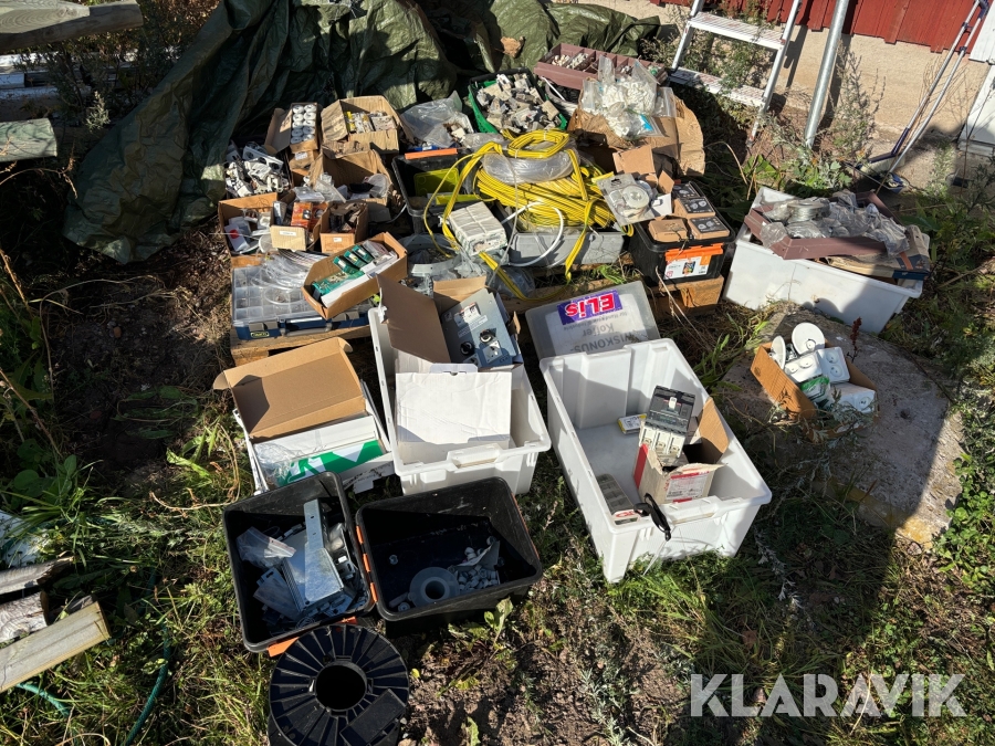 Stort parti med elektronikdelar