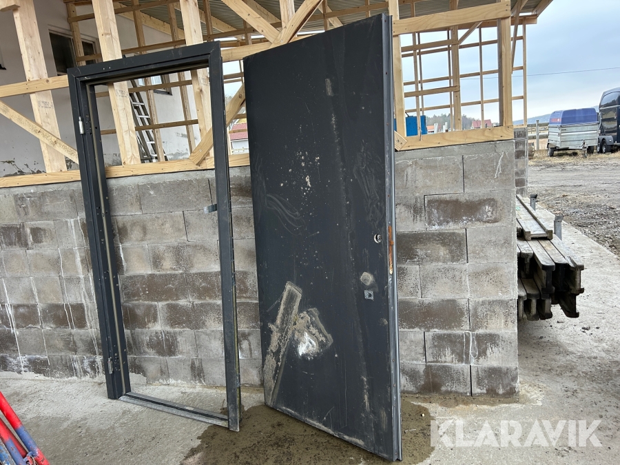 Ståldörr med karm Robust