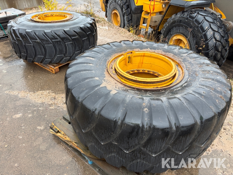 Entreprenaddäck GoodYear 26.5R25 2st med fälg