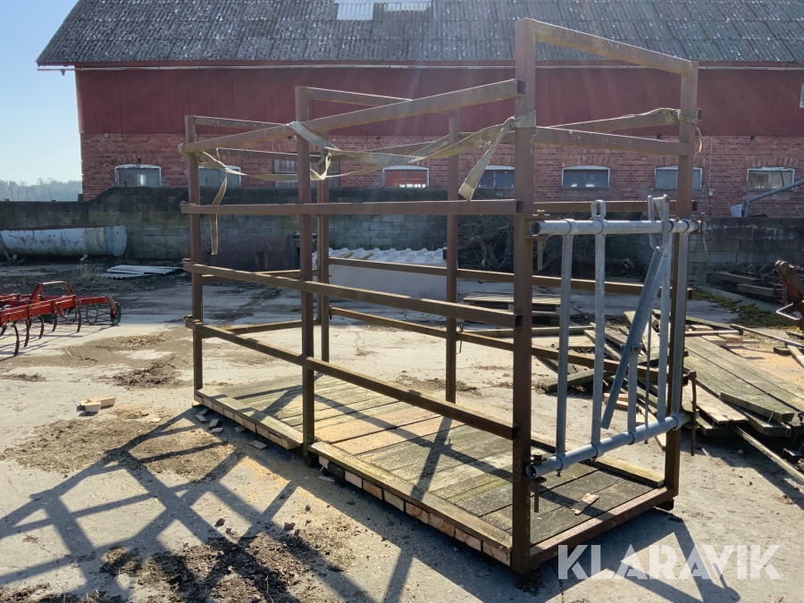 Behandlingsbox för nötkreatur