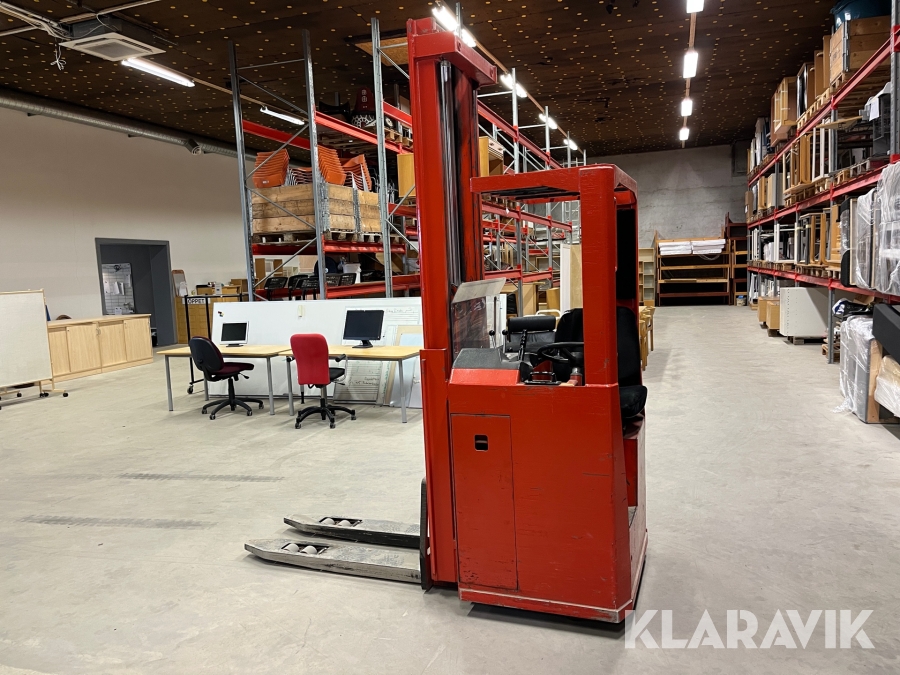 Höglyftande åkstaplare BT BTRSF1350/1