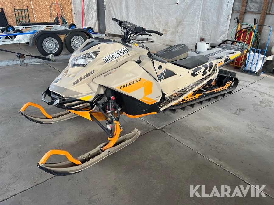 Snöskoter Ski-doo Freeride 850 Turbo