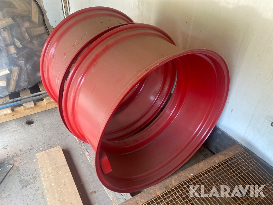 Fälgar Volvo BM 2650 nylackade & blästrade 2st