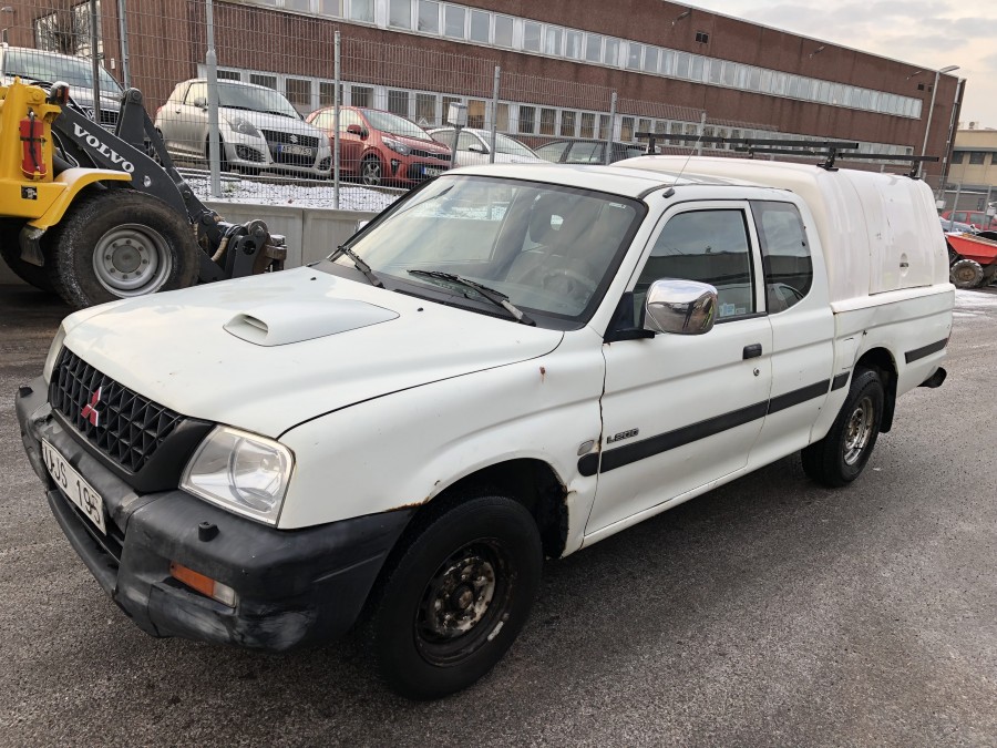 Mitsubishi L200 Club Cab -03