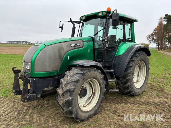 Traktor Valtra M130