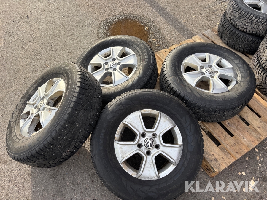 Vinterdäck med fälg Nokia Nordman SUV 245/70R16