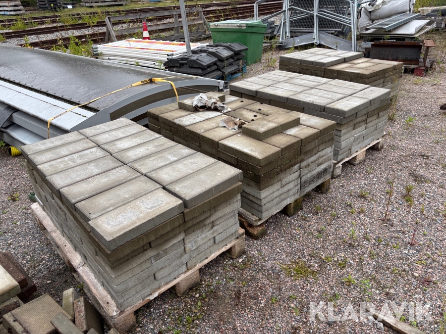 Parti med marksten 34,5 x 17 cm 4 st pall