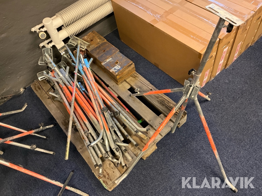 Lampstativ och gjutplattor 7+15 st