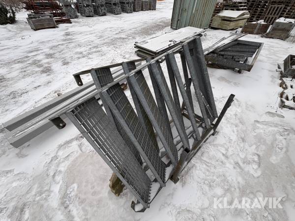 Trappa 11st trappsteg med plattform