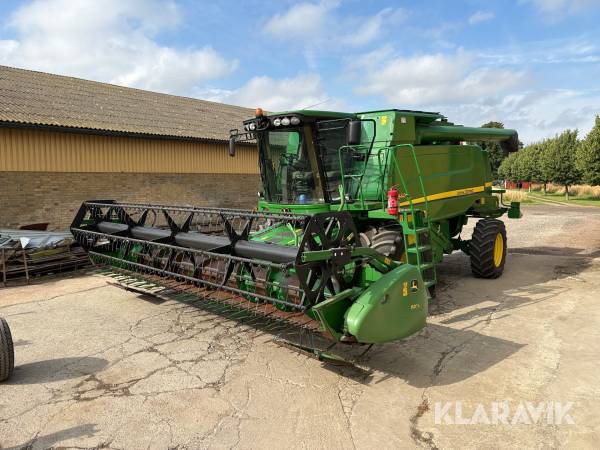 Skördetröska John Deere W540