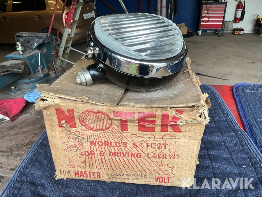 Belysning til veteranlastbil Notek