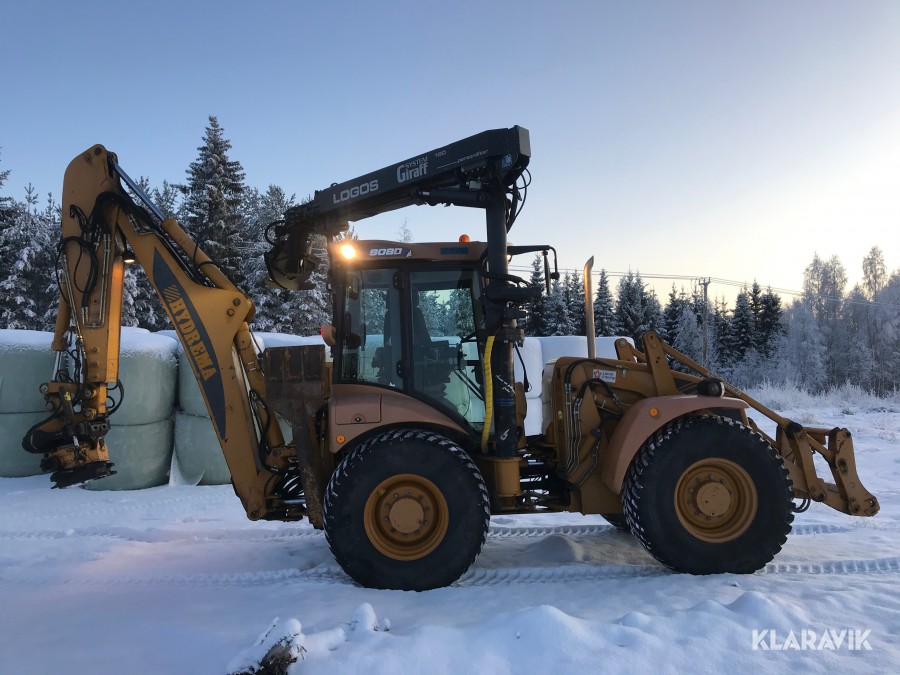 Traktorgrävare Hydrema 908D med personkorg och kran