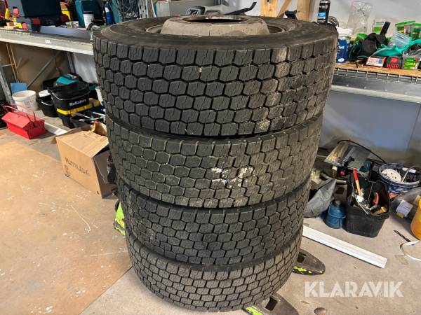 Däck på fälg Colmec 315/70R22.5 4st