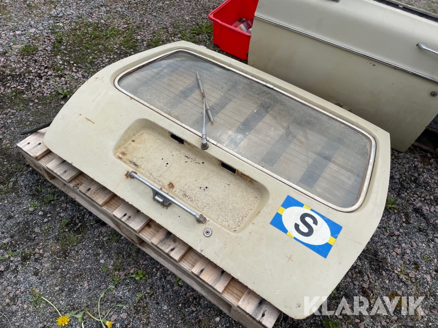 Delar Till Volvo 142 & 145, Trollhättan, Klaravik Auktioner