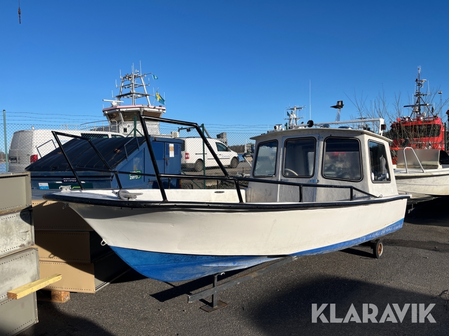 Hyttbåt Crescent 495 Akterhytt