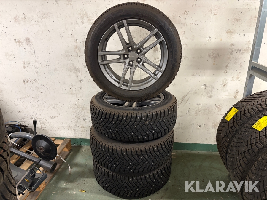Däck med fälg Goodyear UltraGrip Arctic 2