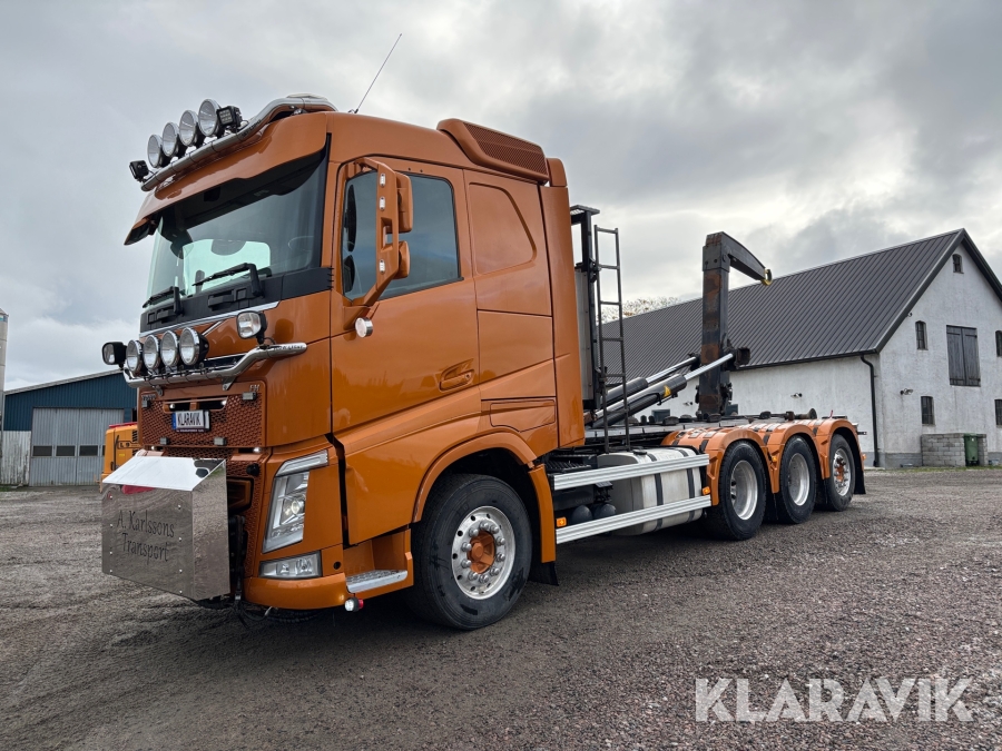 Lastväxlare Volvo FH 540 plogutrustad