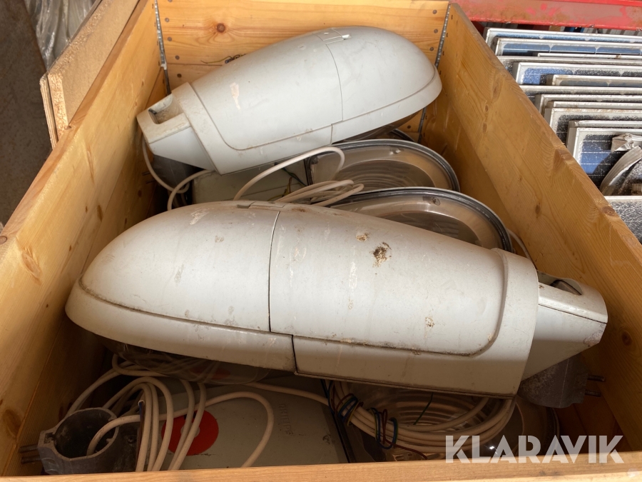 Gatulampor ca 14 st Phillips