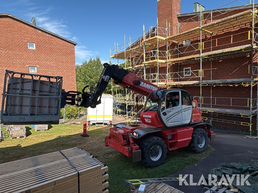Teleskoplastaere Manitou MRT 1850 runtomsvängade och 4 st redakap
